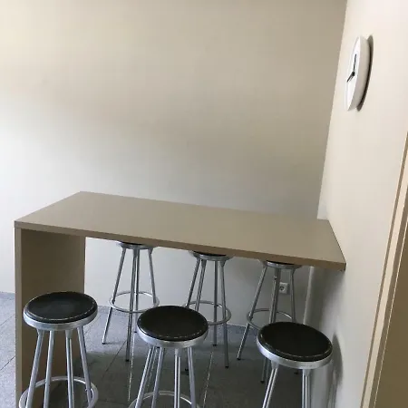Apartment Box 186