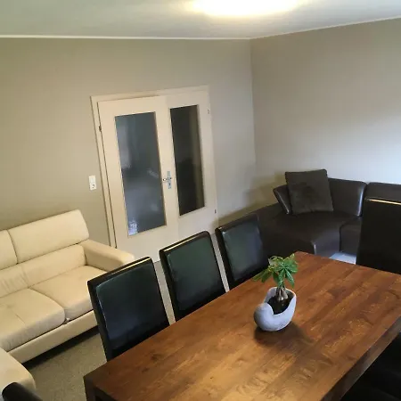 Apartment Box 186